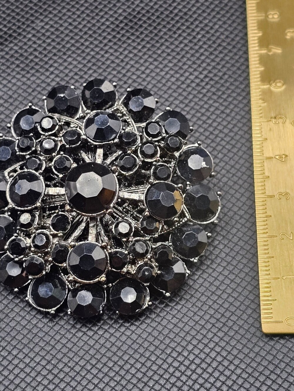 Black Rhinestone Round Brooch - Picture 2 of 3